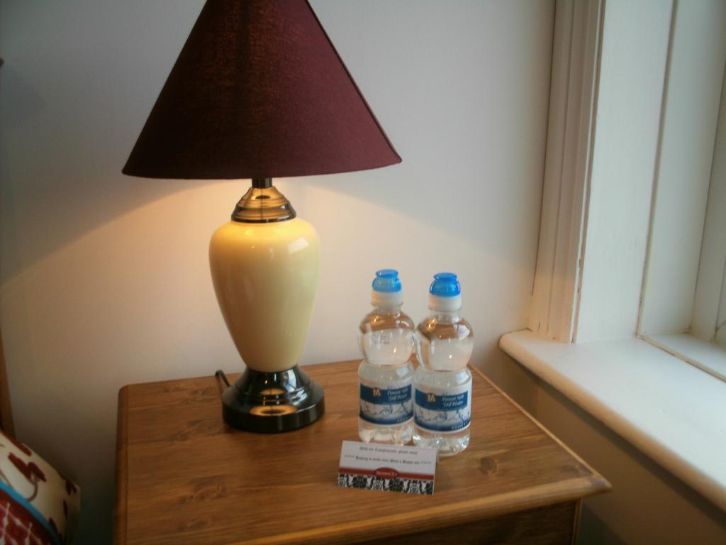 F3 2 Bedroomed Town House - Free Parking - Super 150 Mbps Wifi Near Gavin N Stacey Film House - 1 Free Dog Allowed Barry Szoba fotó